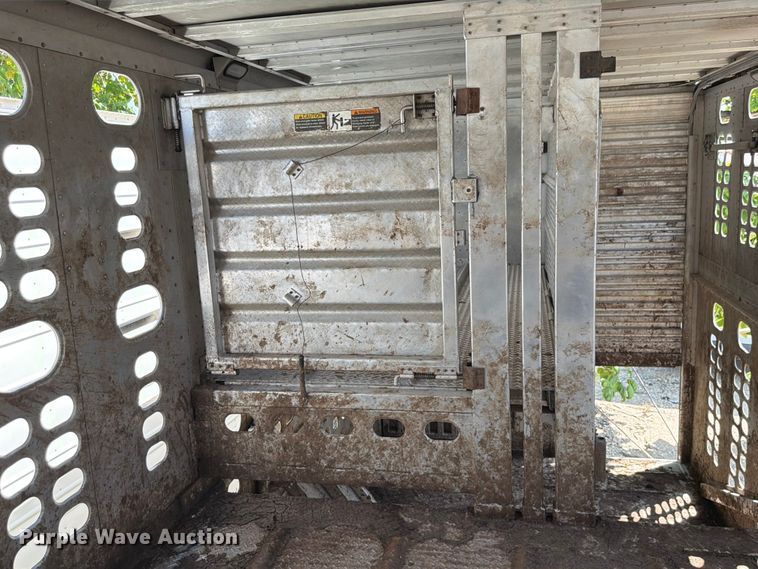 image for item YA4339 2010 Wilson PSDCL 402 livestock trailer