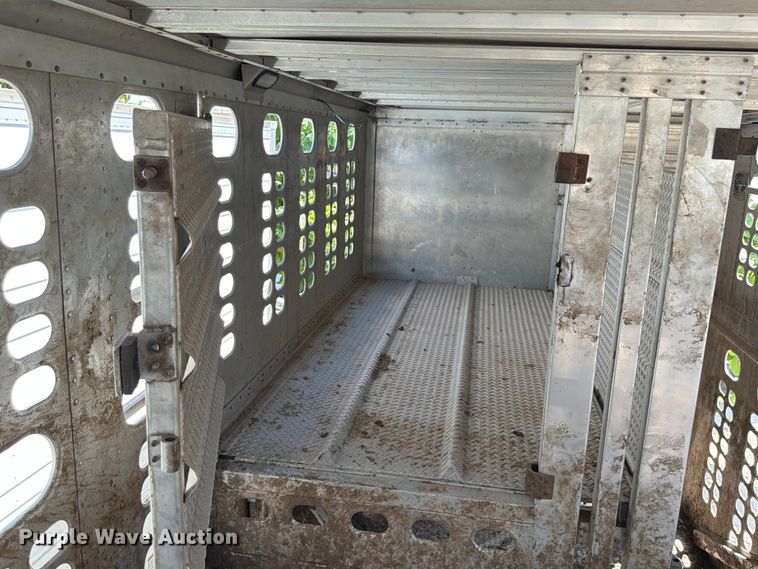 image for item YA4339 2010 Wilson PSDCL 402 livestock trailer