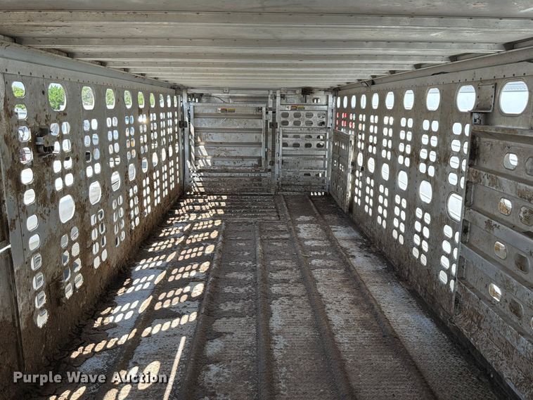 image for item YA4339 2010 Wilson PSDCL 402 livestock trailer