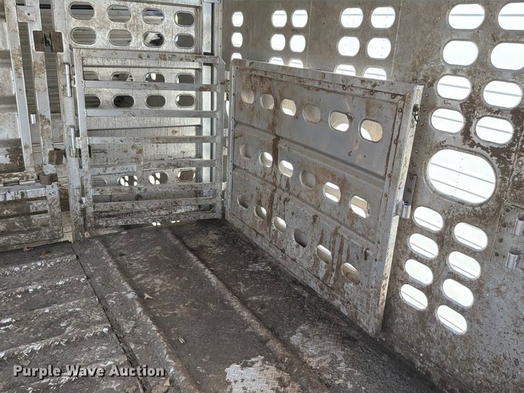 image for item YA4339 2010 Wilson PSDCL 402 livestock trailer