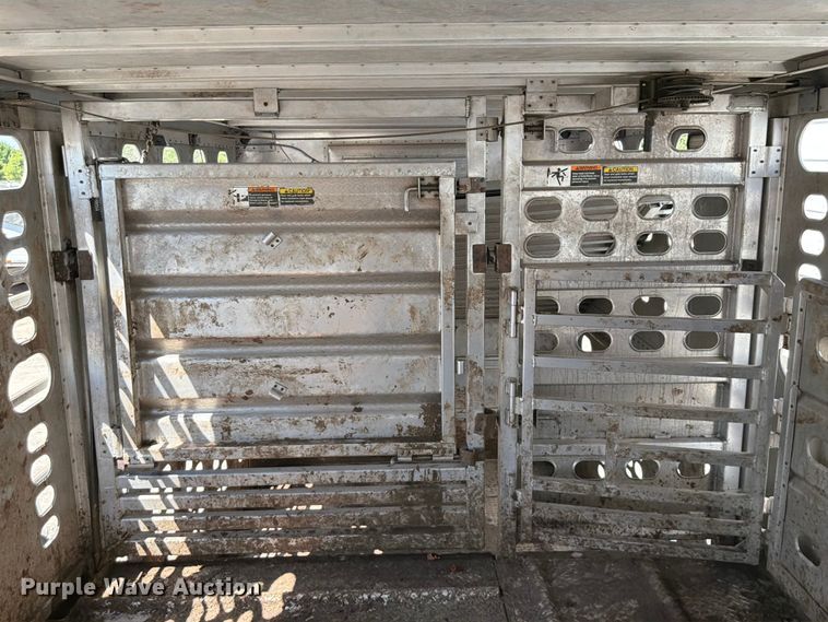 image for item YA4339 2010 Wilson PSDCL 402 livestock trailer