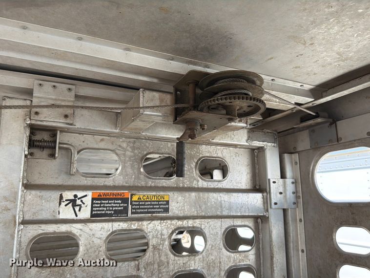 image for item YA4339 2010 Wilson PSDCL 402 livestock trailer