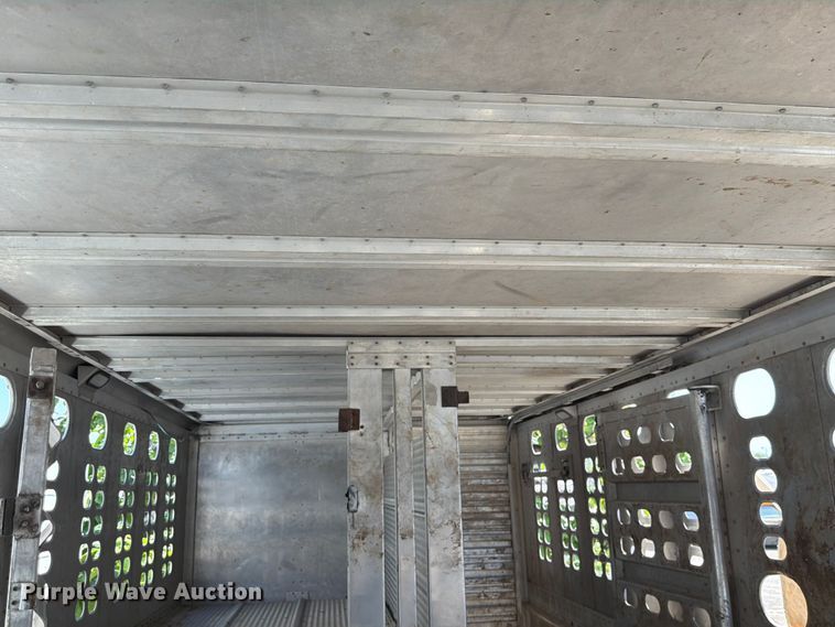 image for item YA4339 2010 Wilson PSDCL 402 livestock trailer