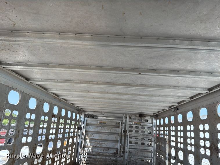 image for item YA4339 2010 Wilson PSDCL 402 livestock trailer