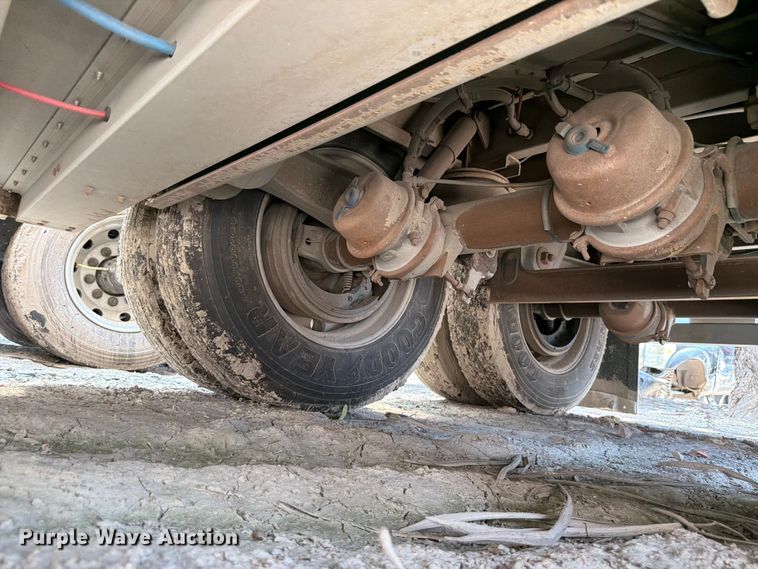 image for item YA4339 2010 Wilson PSDCL 402 livestock trailer