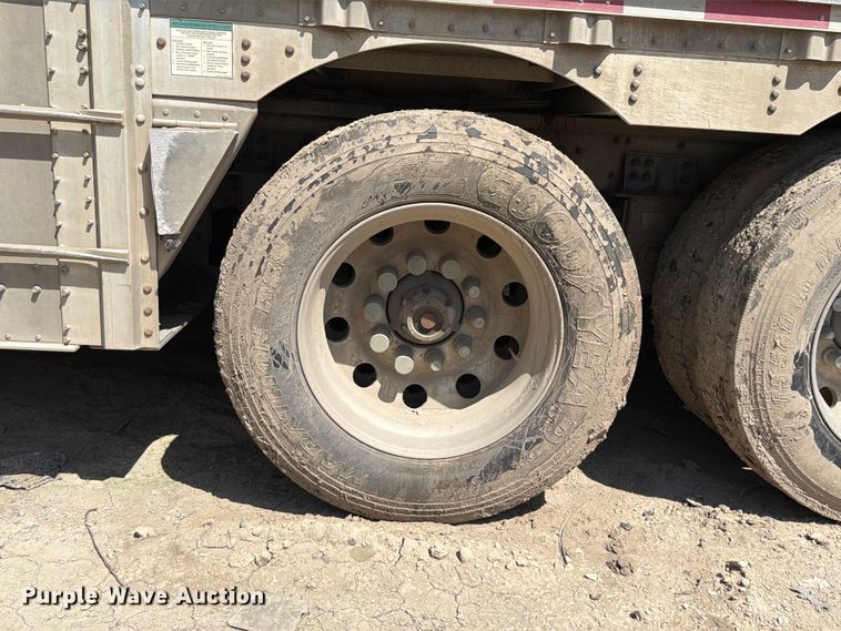image for item YA4339 2010 Wilson PSDCL 402 livestock trailer