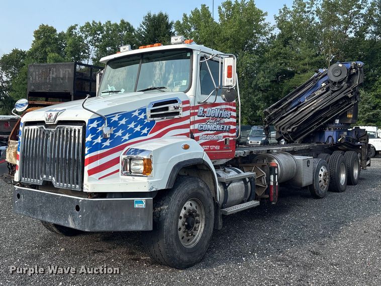 2017 Western Star 4700 crane truck