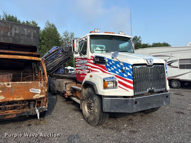 image for item YA4445 2017 Western Star 4700 crane truck