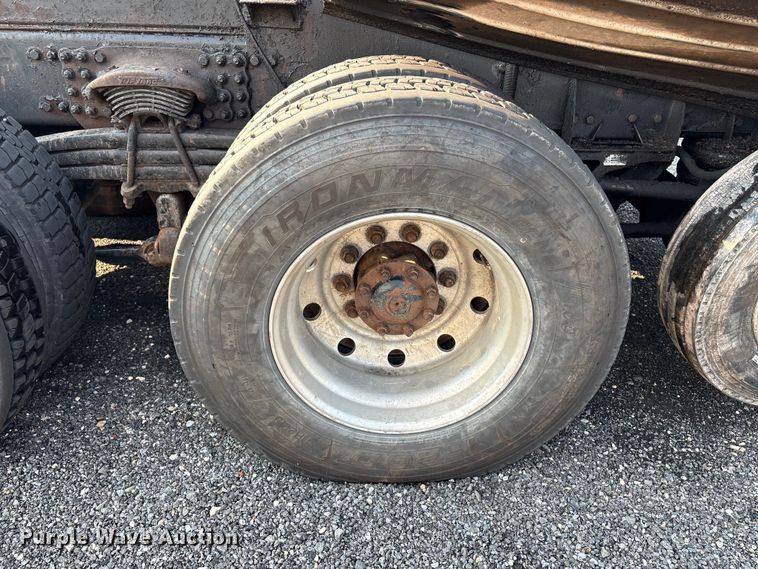 image for item YA4445 2017 Western Star 4700 crane truck