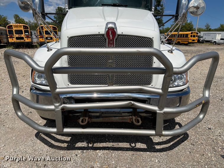 image for item YA4505 2021 Kenworth T3 Series box truck
