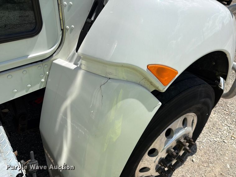 image for item YA4505 2021 Kenworth T3 Series box truck