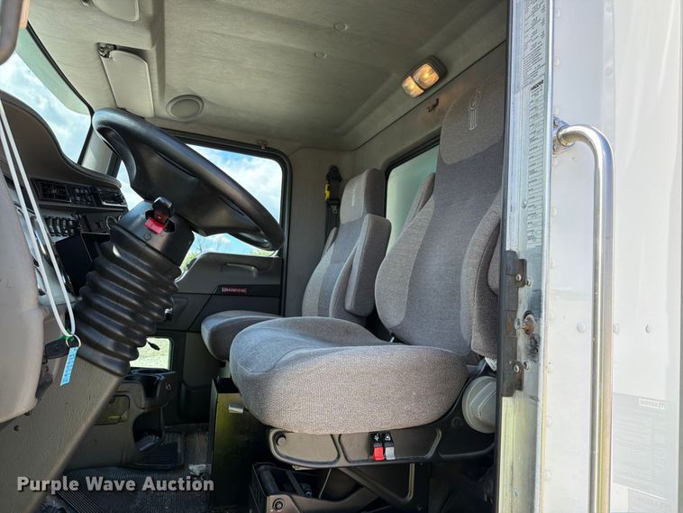 image for item YA4505 2021 Kenworth T3 Series box truck