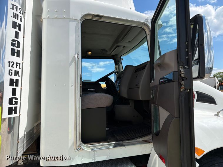 image for item YA4505 2021 Kenworth T3 Series box truck