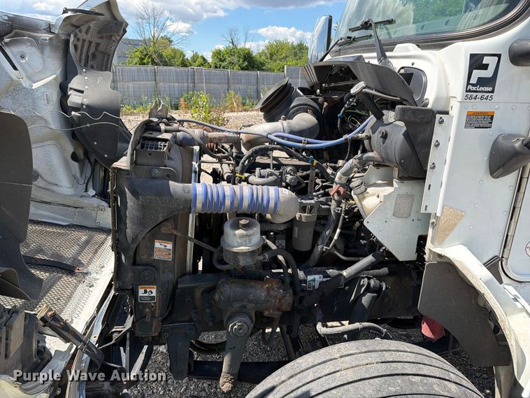 image for item YA4505 2021 Kenworth T3 Series box truck