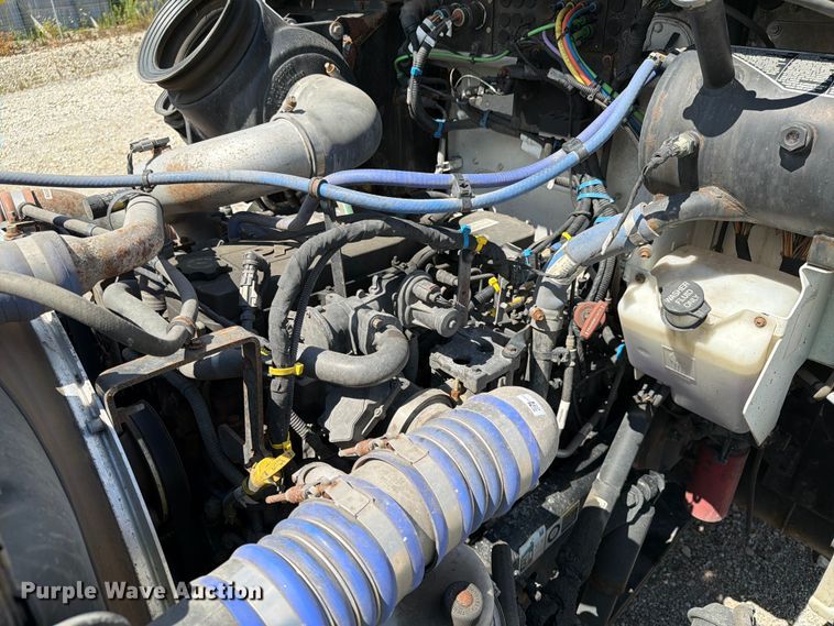 image for item YA4505 2021 Kenworth T3 Series box truck