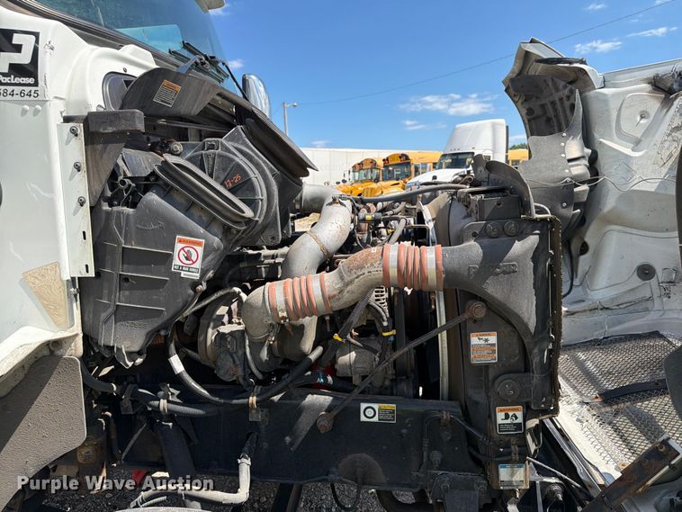 image for item YA4505 2021 Kenworth T3 Series box truck