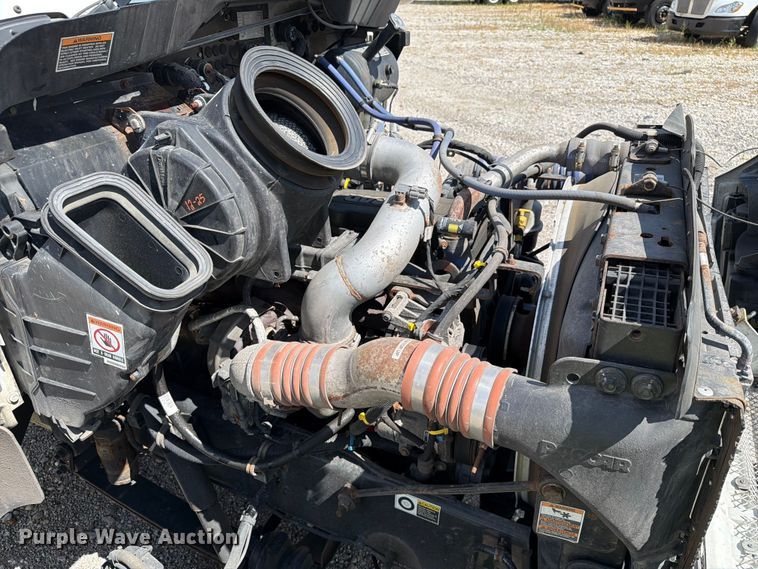 image for item YA4505 2021 Kenworth T3 Series box truck