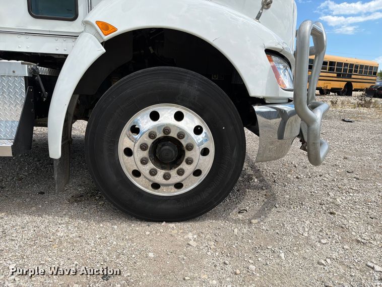 image for item YA4505 2021 Kenworth T3 Series box truck