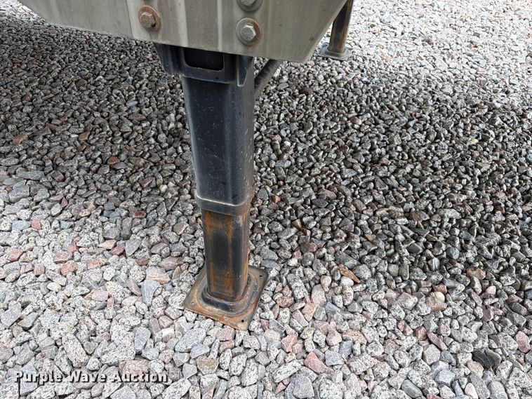 image for item YA4569 2016 EBY Trans Pork livestock trailer