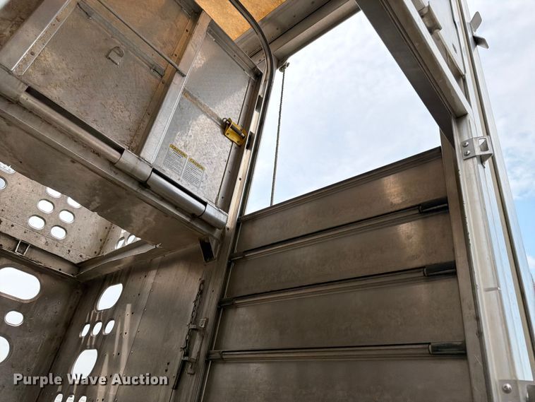 image for item YA4569 2016 EBY Trans Pork livestock trailer