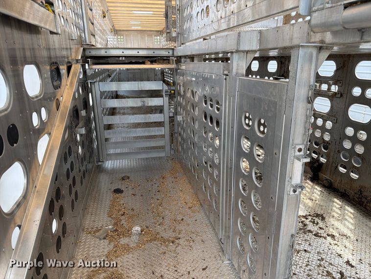 image for item YA4569 2016 EBY Trans Pork livestock trailer