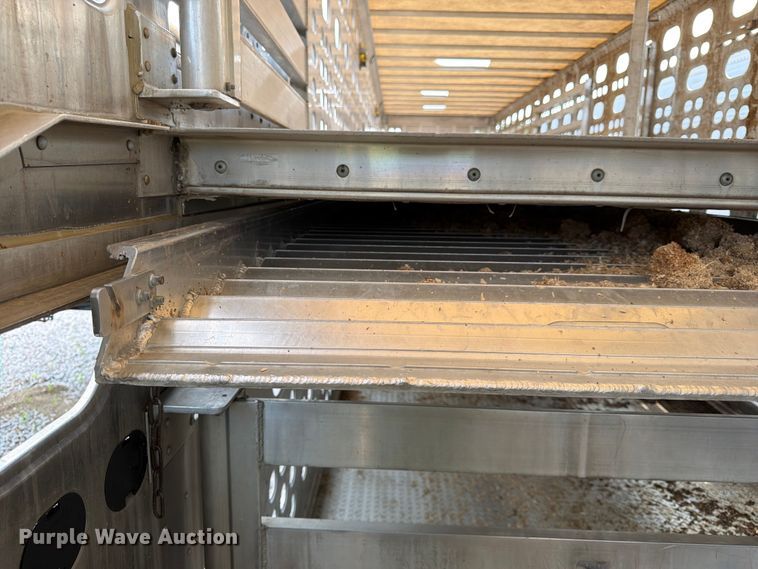image for item YA4569 2016 EBY Trans Pork livestock trailer