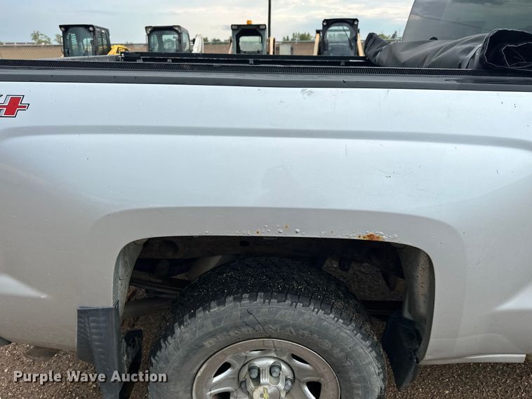 image for item DQ0010 2014 Chevrolet Silverado 1500 Crew Cab pickup truck