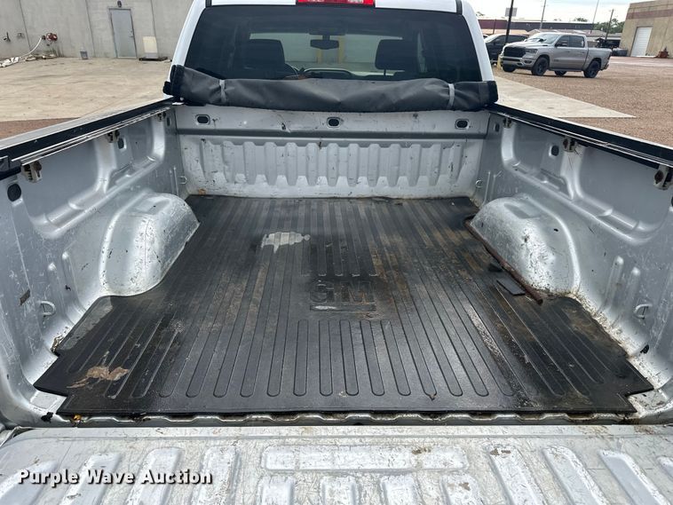 image for item DQ0010 2014 Chevrolet Silverado 1500 Crew Cab pickup truck