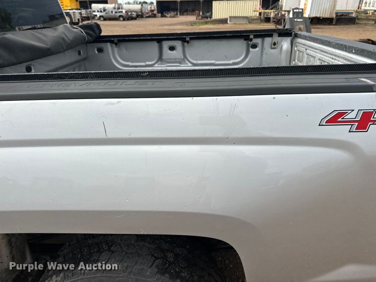image for item DQ0010 2014 Chevrolet Silverado 1500 Crew Cab pickup truck