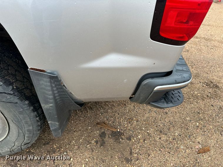 image for item DQ0010 2014 Chevrolet Silverado 1500 Crew Cab pickup truck