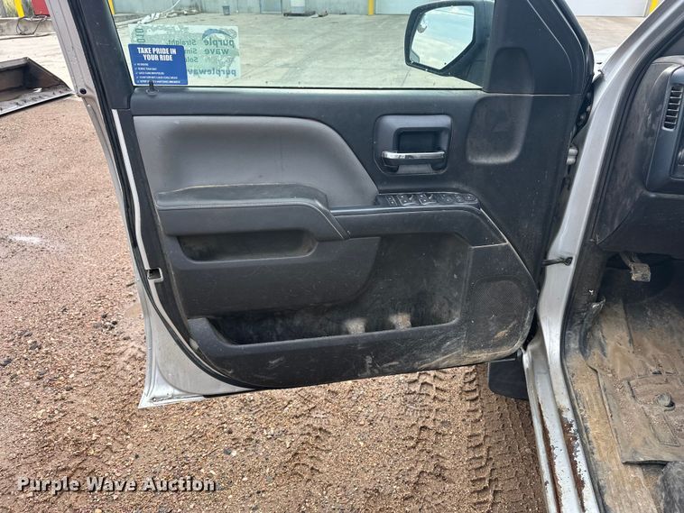 image for item DQ0010 2014 Chevrolet Silverado 1500 Crew Cab pickup truck