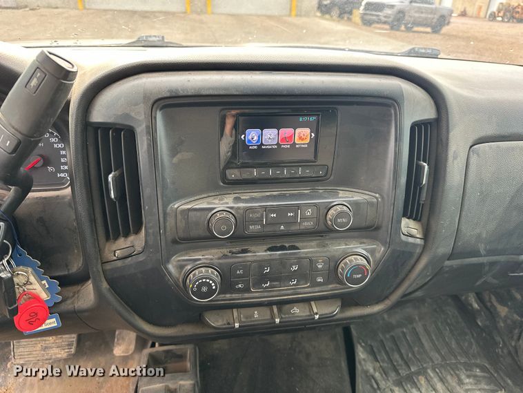 image for item DQ0010 2014 Chevrolet Silverado 1500 Crew Cab pickup truck