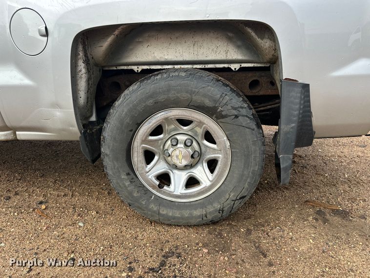 image for item DQ0010 2014 Chevrolet Silverado 1500 Crew Cab pickup truck