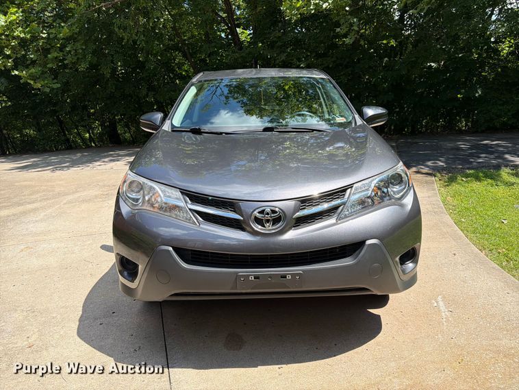 image for item DQ7948 2013 Toyota RAV4 LE SUV