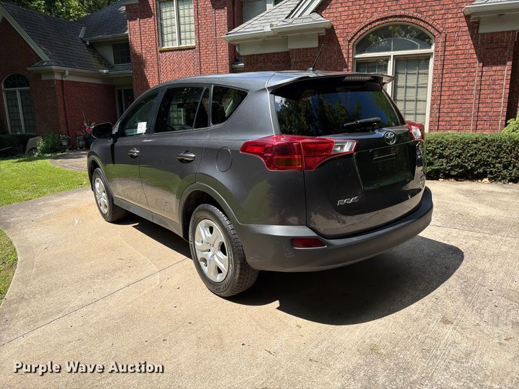 image for item DQ7948 2013 Toyota RAV4 LE SUV