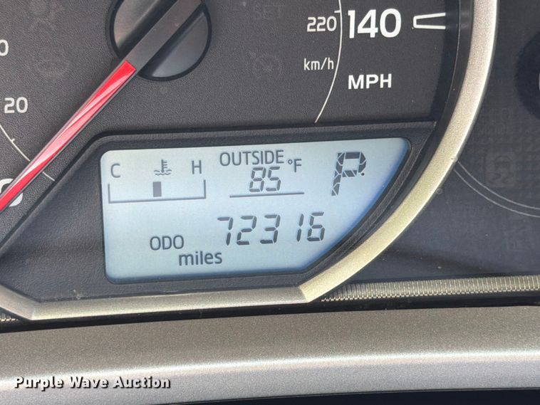 image for item DQ7948 2013 Toyota RAV4 LE SUV