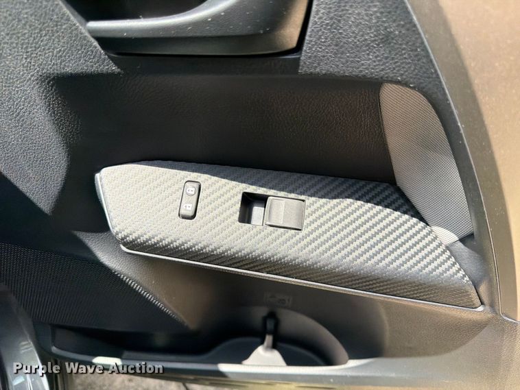 image for item DQ7948 2013 Toyota RAV4 LE SUV