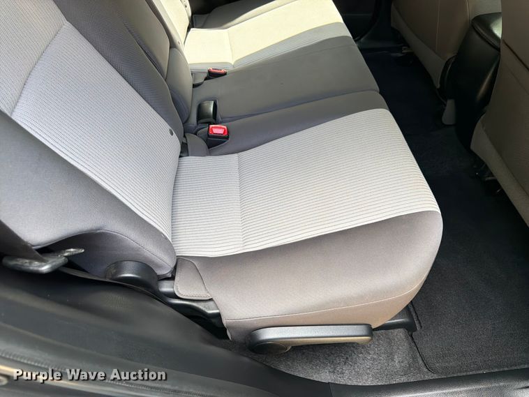 image for item DQ7948 2013 Toyota RAV4 LE SUV