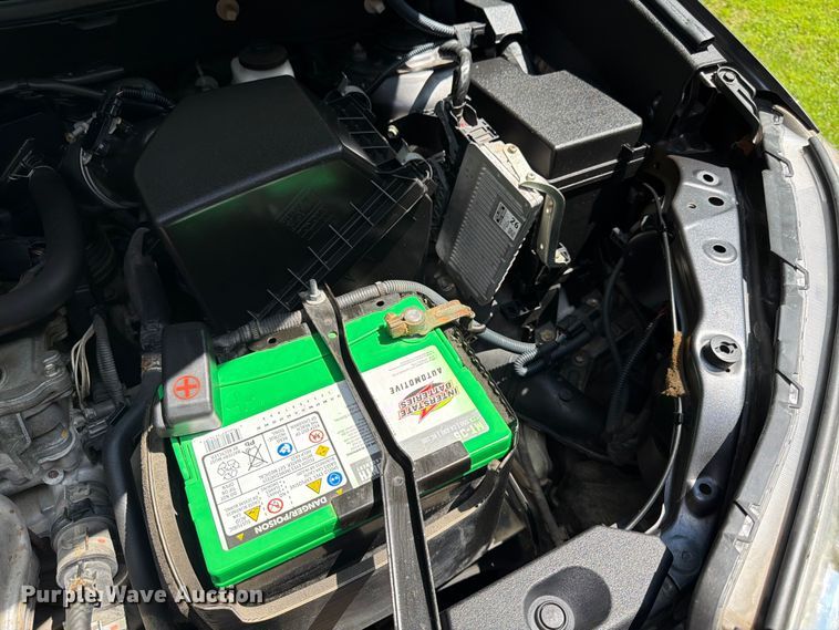 image for item DQ7948 2013 Toyota RAV4 LE SUV