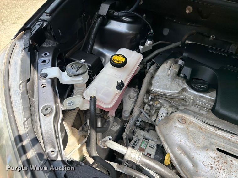 image for item DQ7948 2013 Toyota RAV4 LE SUV