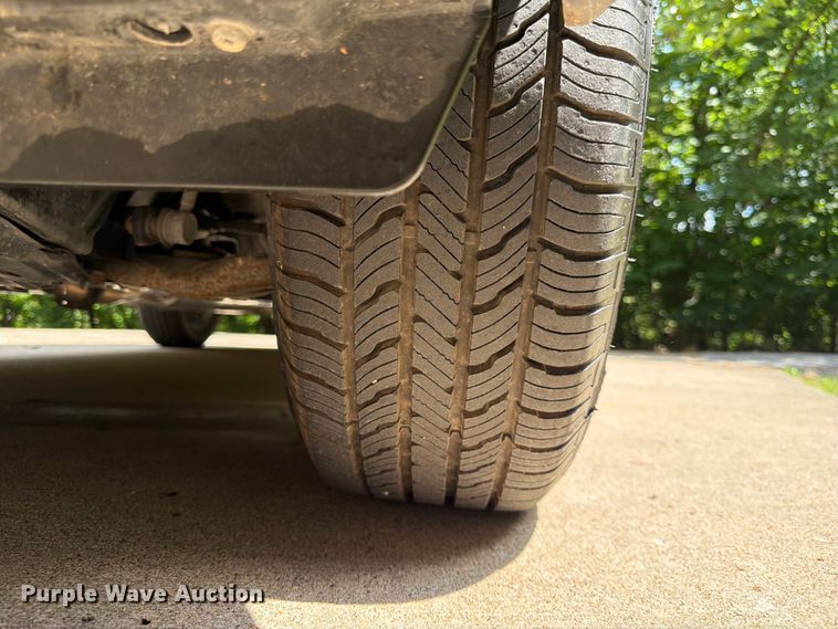 image for item DQ7948 2013 Toyota RAV4 LE SUV