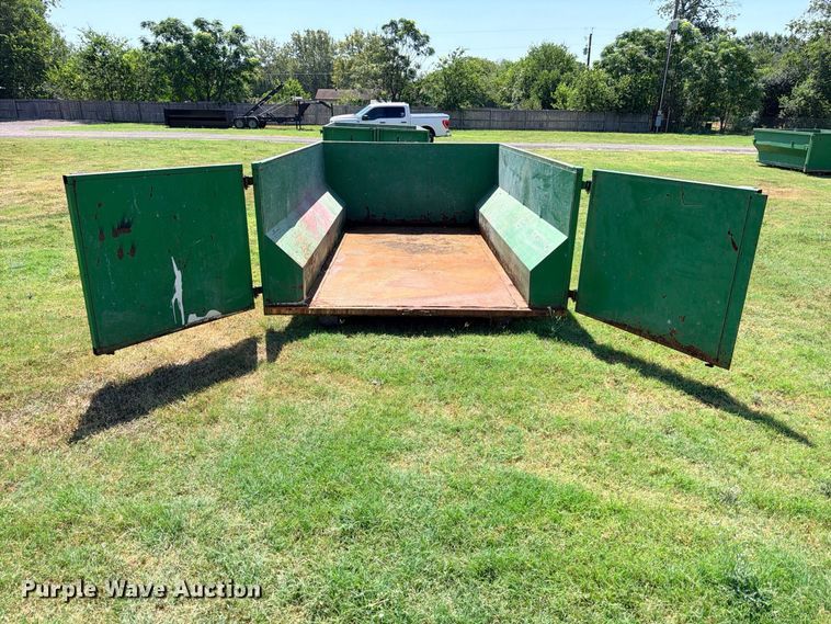 image for item DU1520 Roll-off dumpster