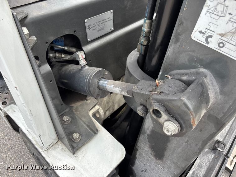 image for item DU6379 UniCarriers PF50 forklift