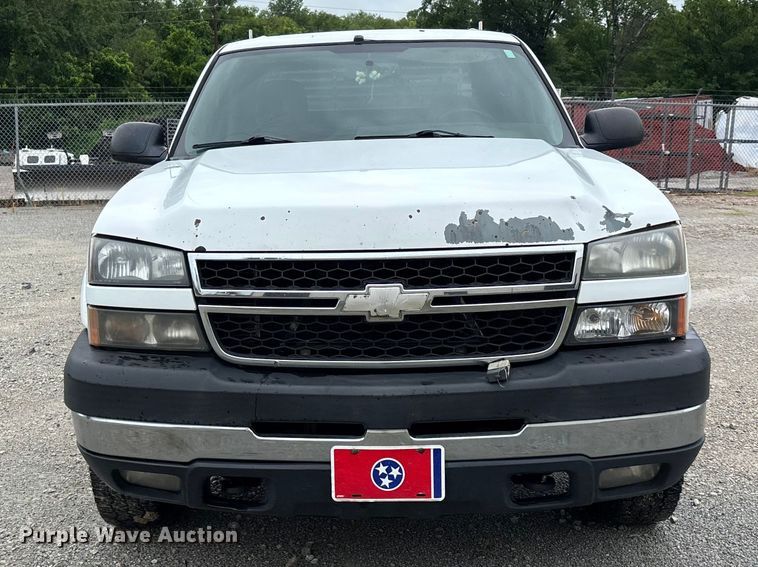 image for item DV4359 2007 Chevrolet Silverado 2500HD Crew Cab pickup truck