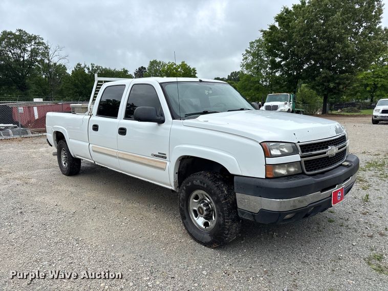 image for item DV4359 2007 Chevrolet Silverado 2500HD Crew Cab pickup truck