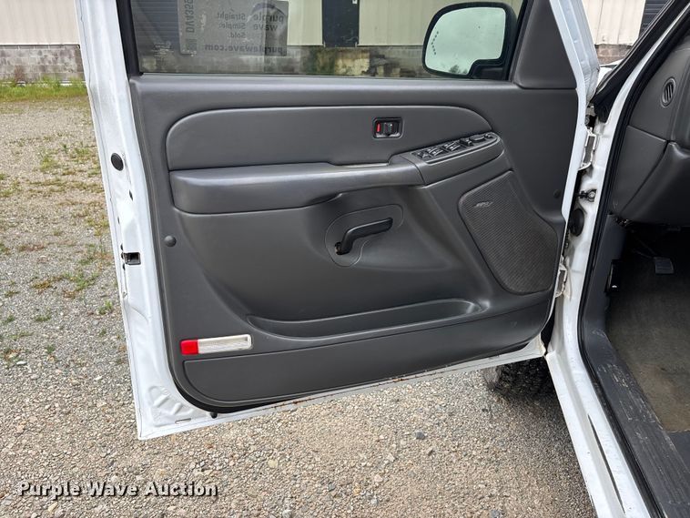 image for item DV4359 2007 Chevrolet Silverado 2500HD Crew Cab pickup truck