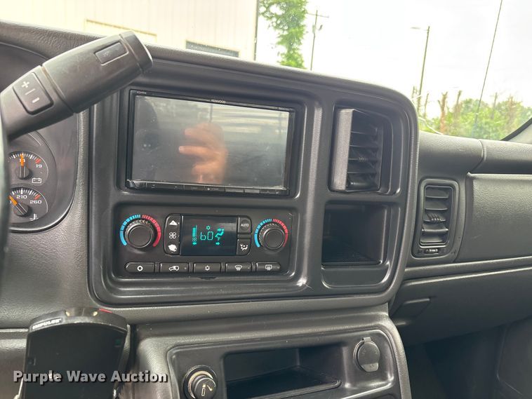 image for item DV4359 2007 Chevrolet Silverado 2500HD Crew Cab pickup truck