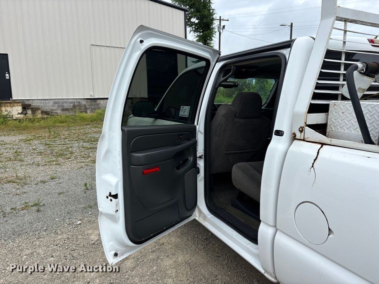 image for item DV4359 2007 Chevrolet Silverado 2500HD Crew Cab pickup truck