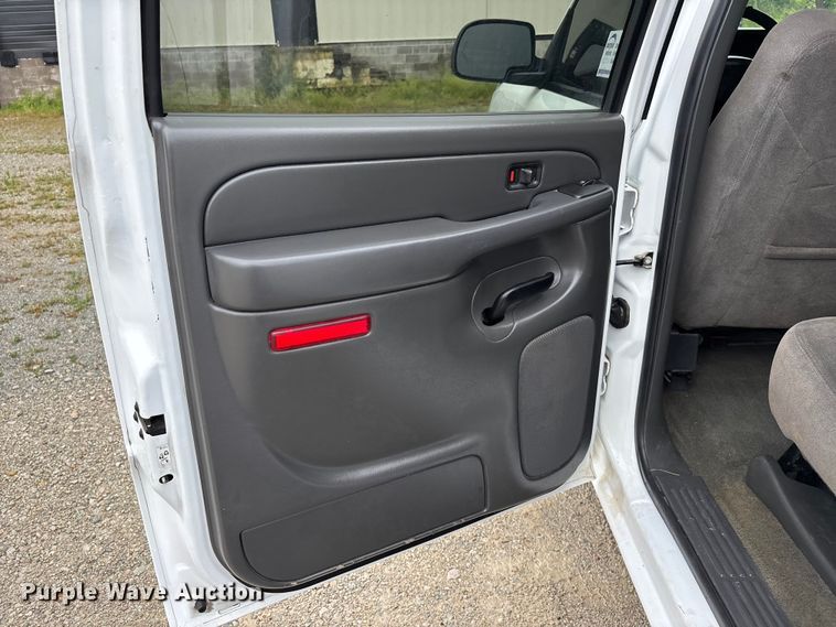 image for item DV4359 2007 Chevrolet Silverado 2500HD Crew Cab pickup truck