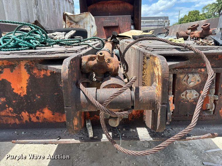 image for item DV7295 Al-Jon car crusher trailer